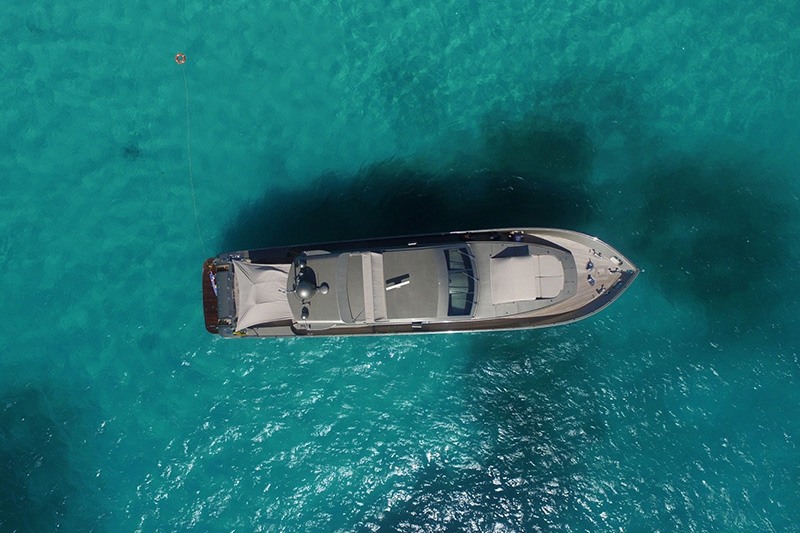 The Leopard 90 is an elegantly designed yacht, with clean lines.