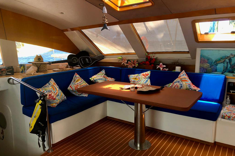 The Blu Bi U is an elegantly designed yacht, with clean lines.