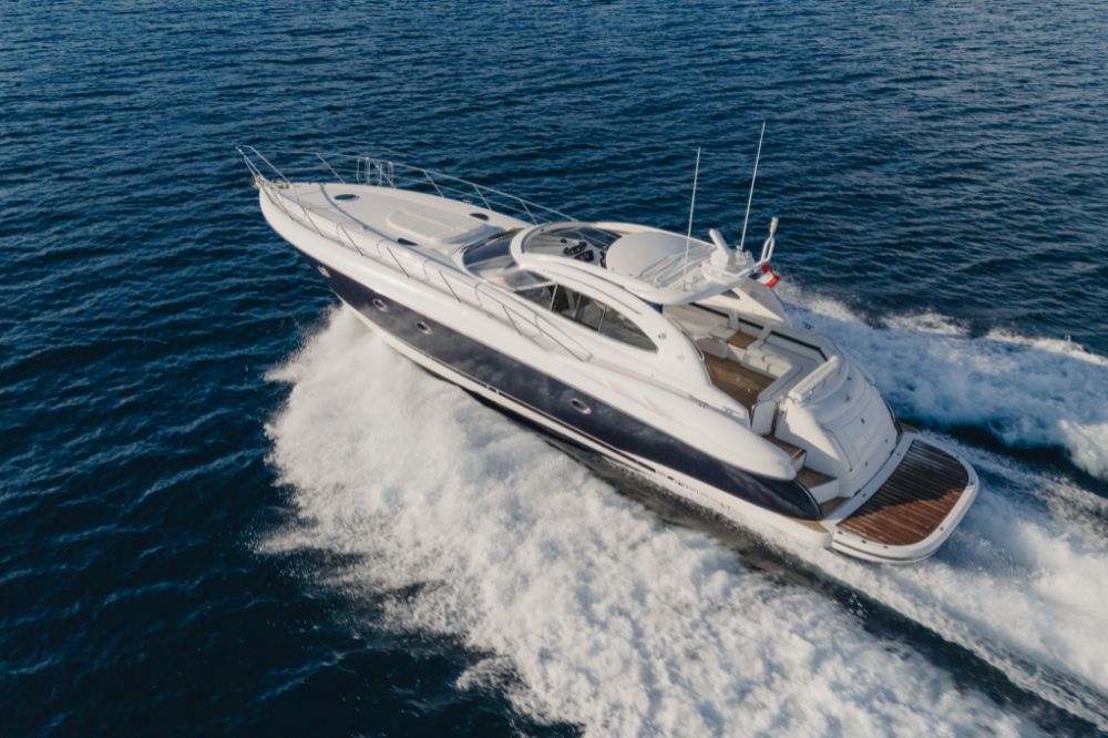 The Blu Bi U is an elegantly designed yacht, with clean lines.