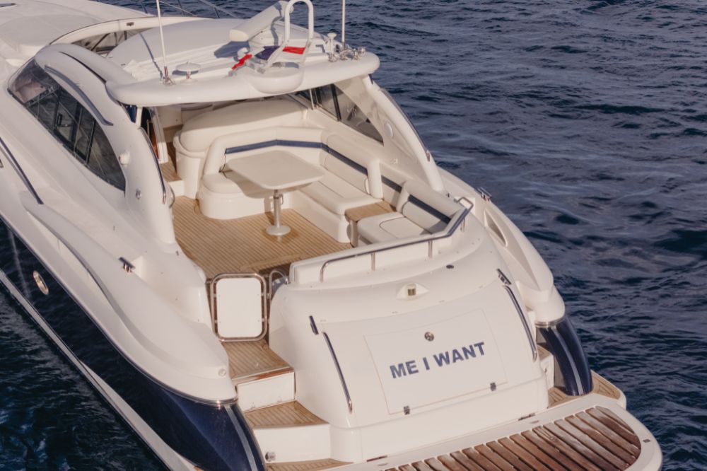 The Blu Bi U is an elegantly designed yacht, with clean lines.